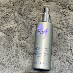 New Monat Heat Protectant Spray